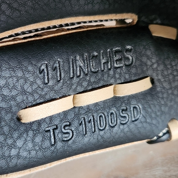 ⚾ Adidas Youth Baseball Glove 11” Black & Tan – Left Hand Throw - Picture 5 of 16